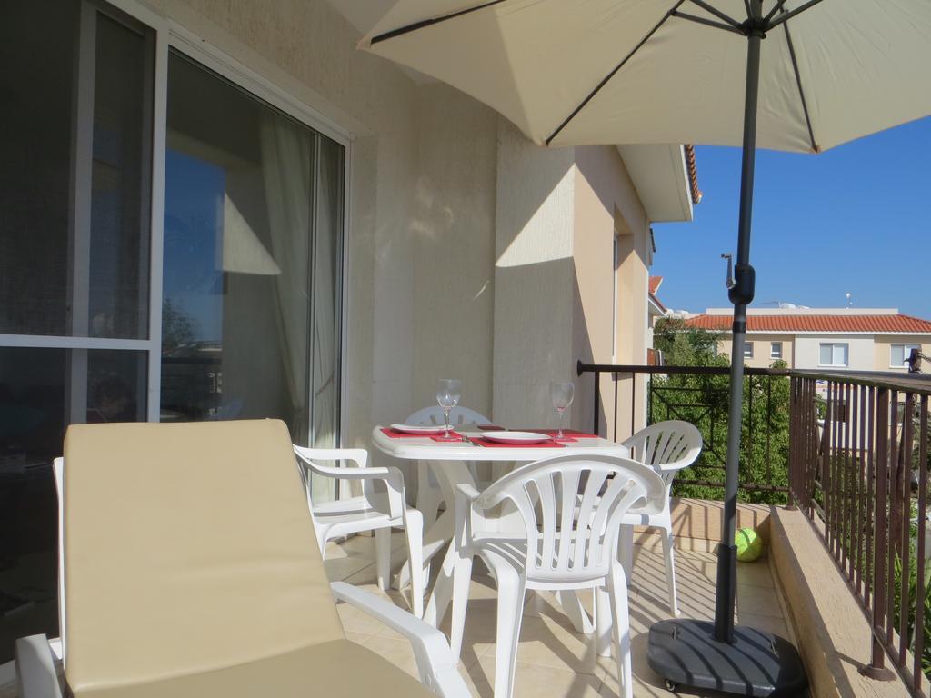 Melania Apartment Paphos Extérieur photo