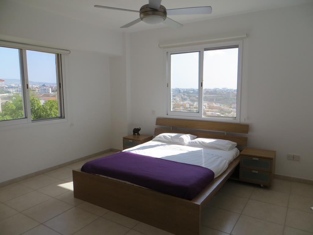 Melania Apartment Paphos Extérieur photo