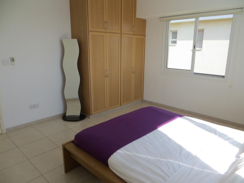 Melania Apartment Paphos Extérieur photo